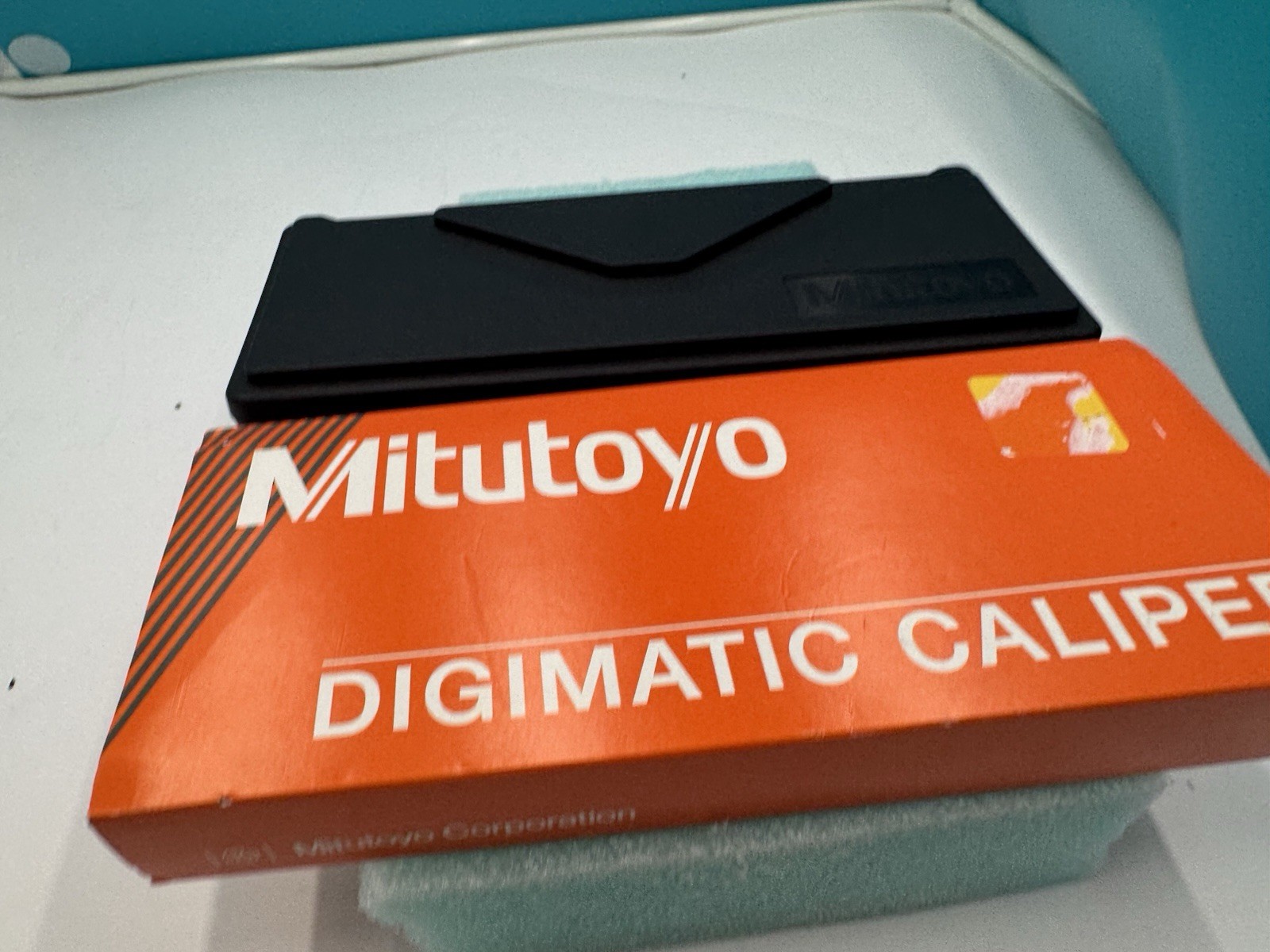 Mint MITUTOYO DIGIMATIC 6″ DIGITAL CALPIERS .0005″ GRADS #500-196-30 + CASE