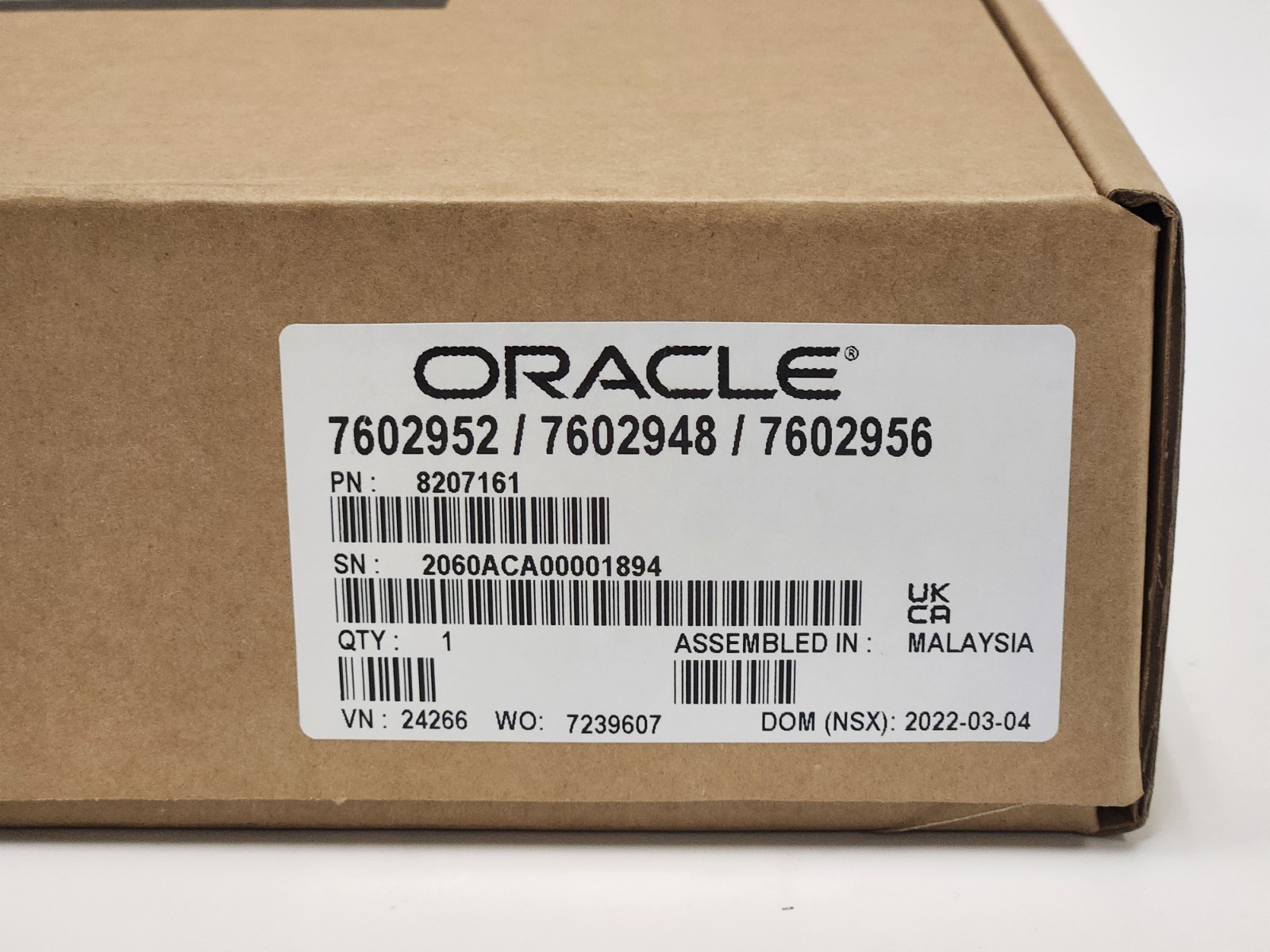 Oracle Micros Compact POS Workstation 3 10″ Atom E3930 4GB RAM 64GB NEW OPEN BOX
