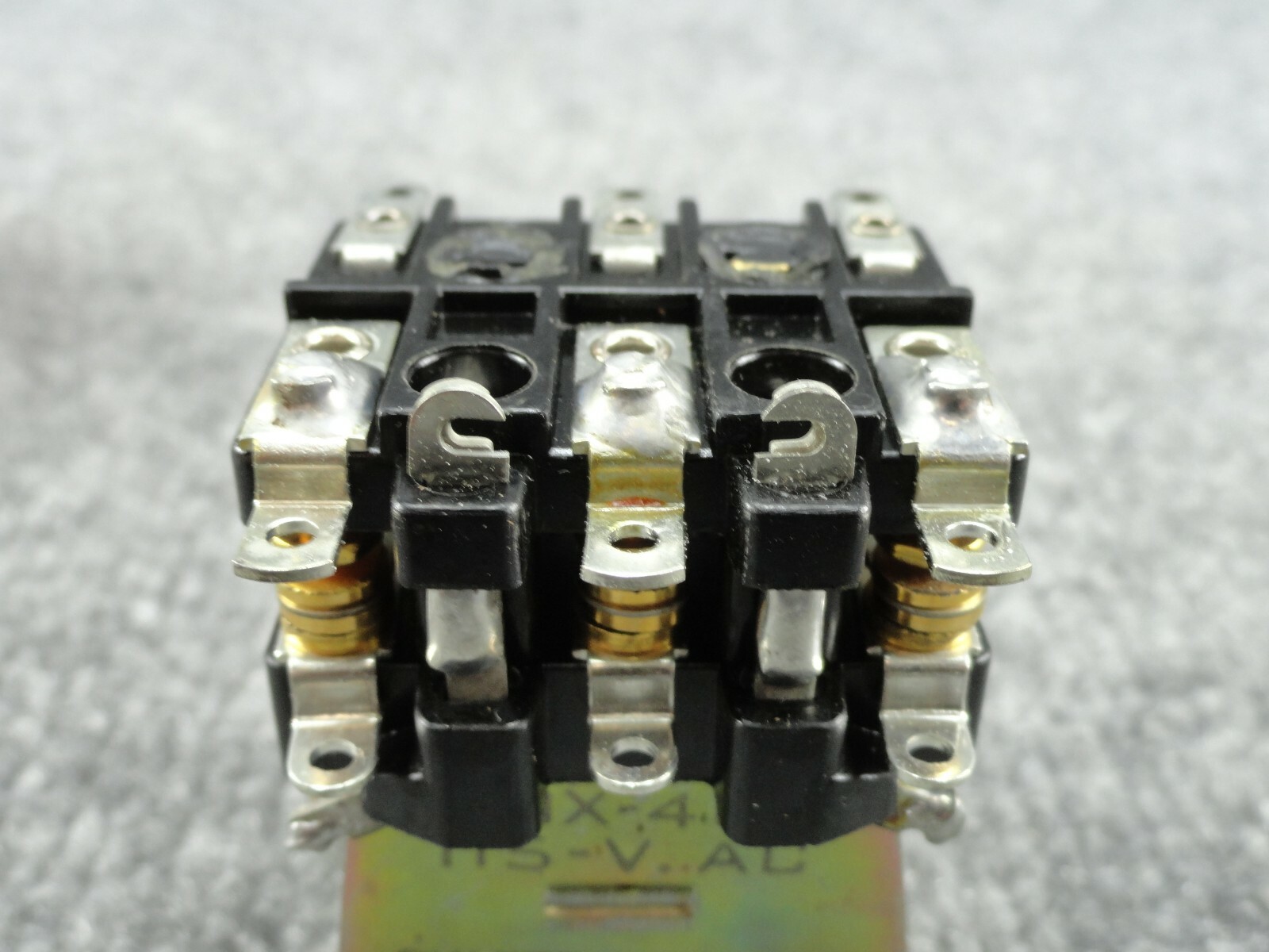 New Unused OHmite DOX46T Relay 10 amps 115 Volt DOX-46T