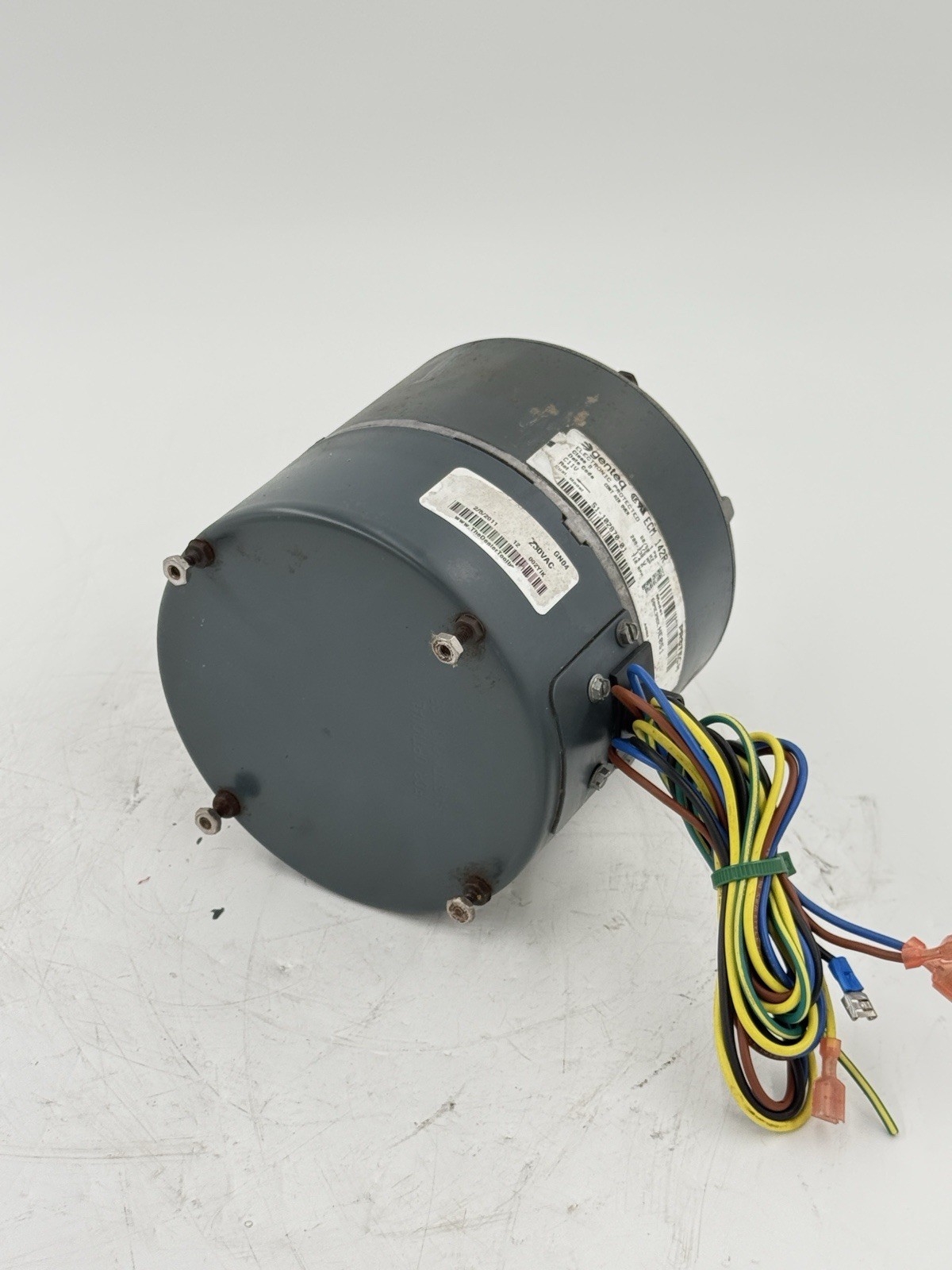 Genteq ECM142R 5SME39DLHE051 1/5HP 230V 710RPM 51-102870-01 Motor Used/Tested