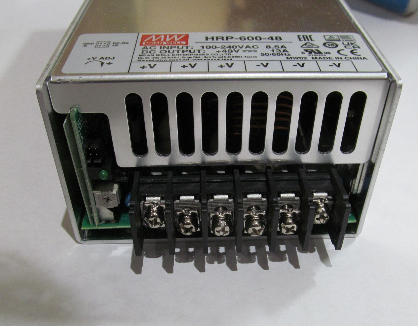 NEW Mean Well HRP-600-48 Switching Mode Power Supply 100-240VAC 48VDC 13A