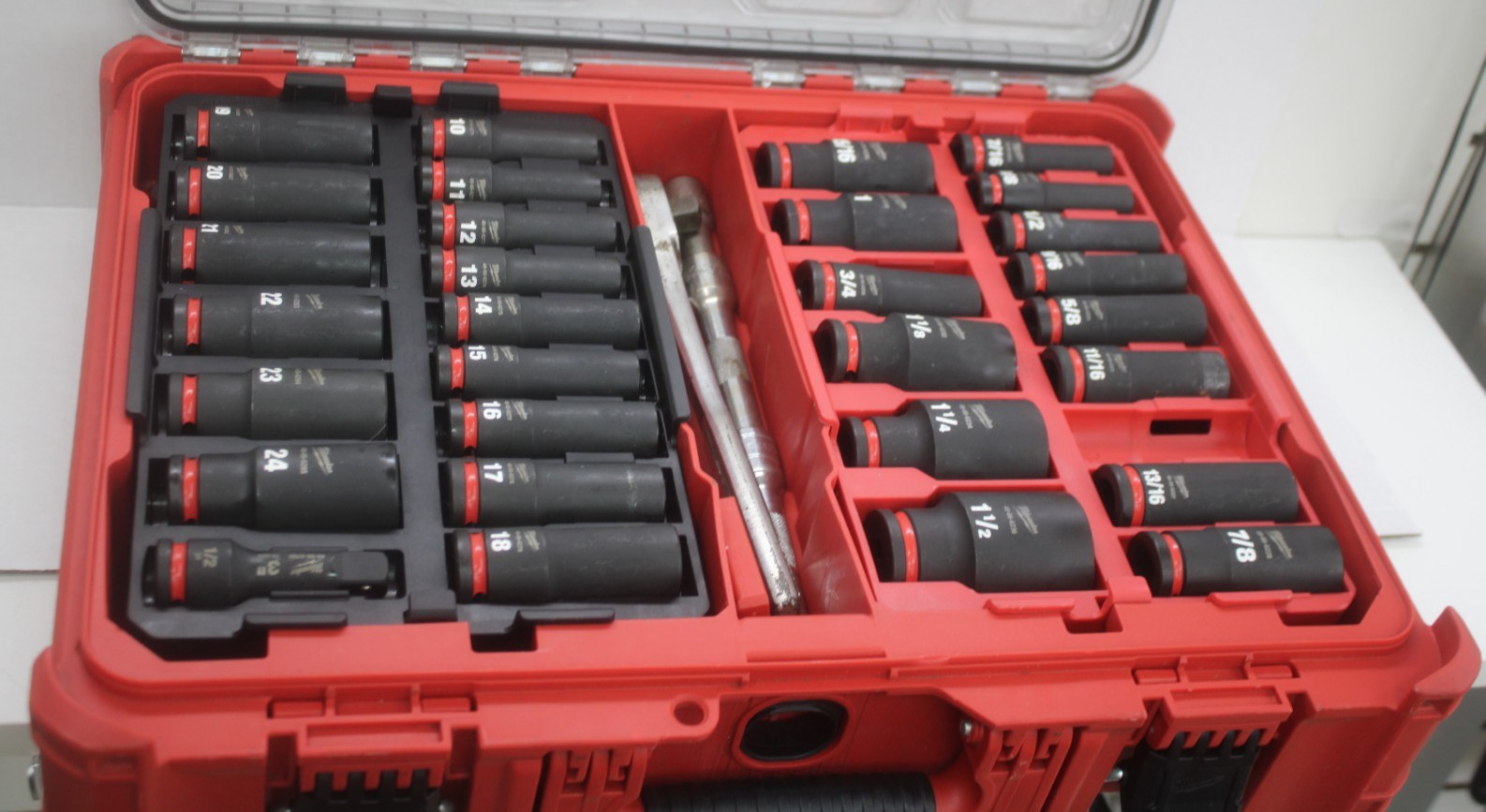Milwaukee PACKOUT 49-66-6806 SHOCKWAVE Impact Duty Socket 29PC Set. USED
