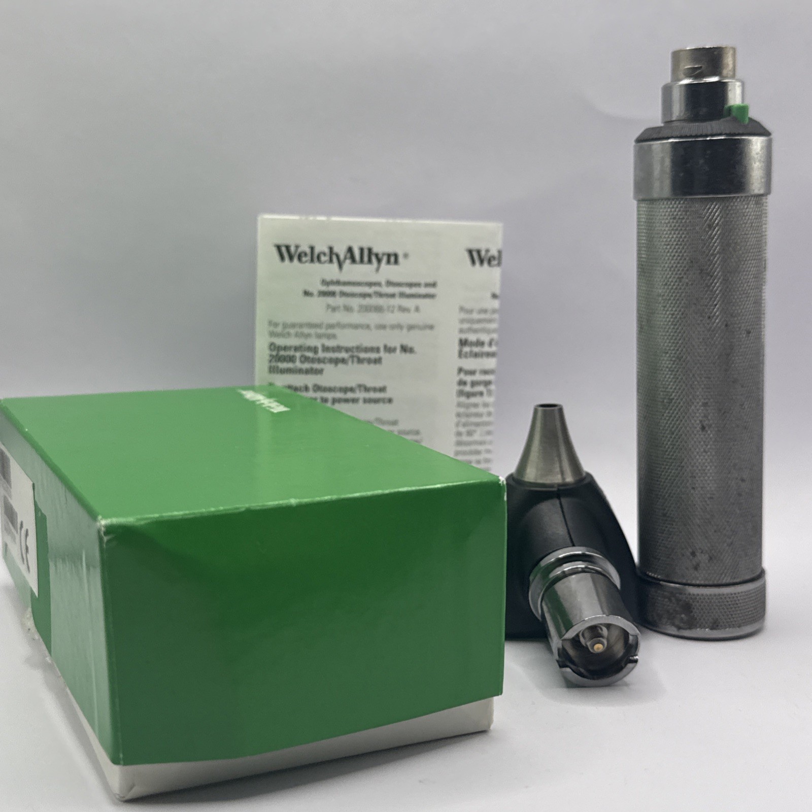 Welch Allyn 3.5v Set with Otoscope and Handle – Includes Box