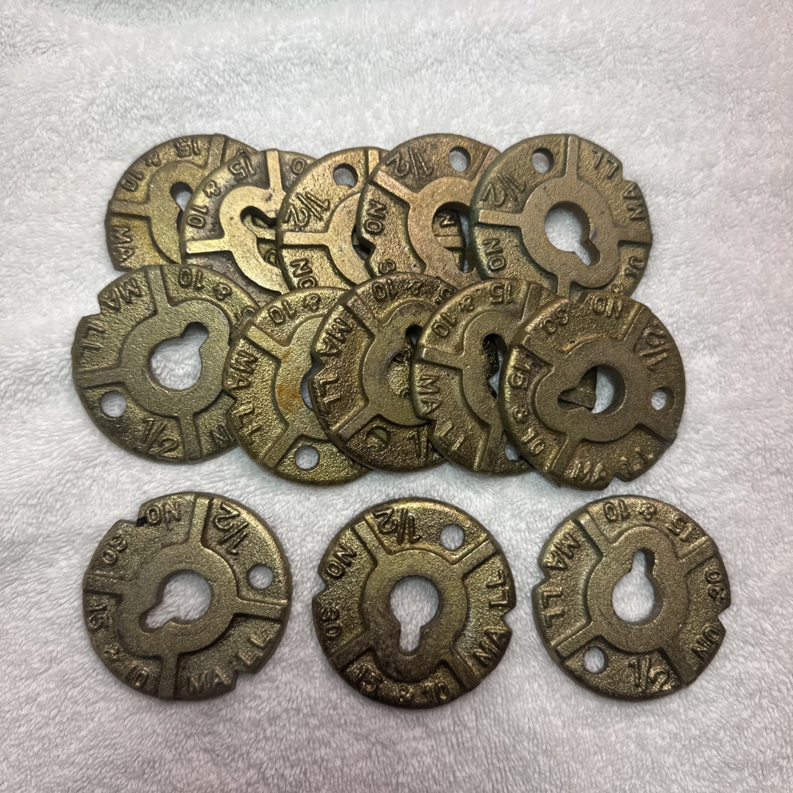 New Lot 13 – Malleable no. 30 Cast Iron Washers 5/8” Center Hole Heavy Duty C13