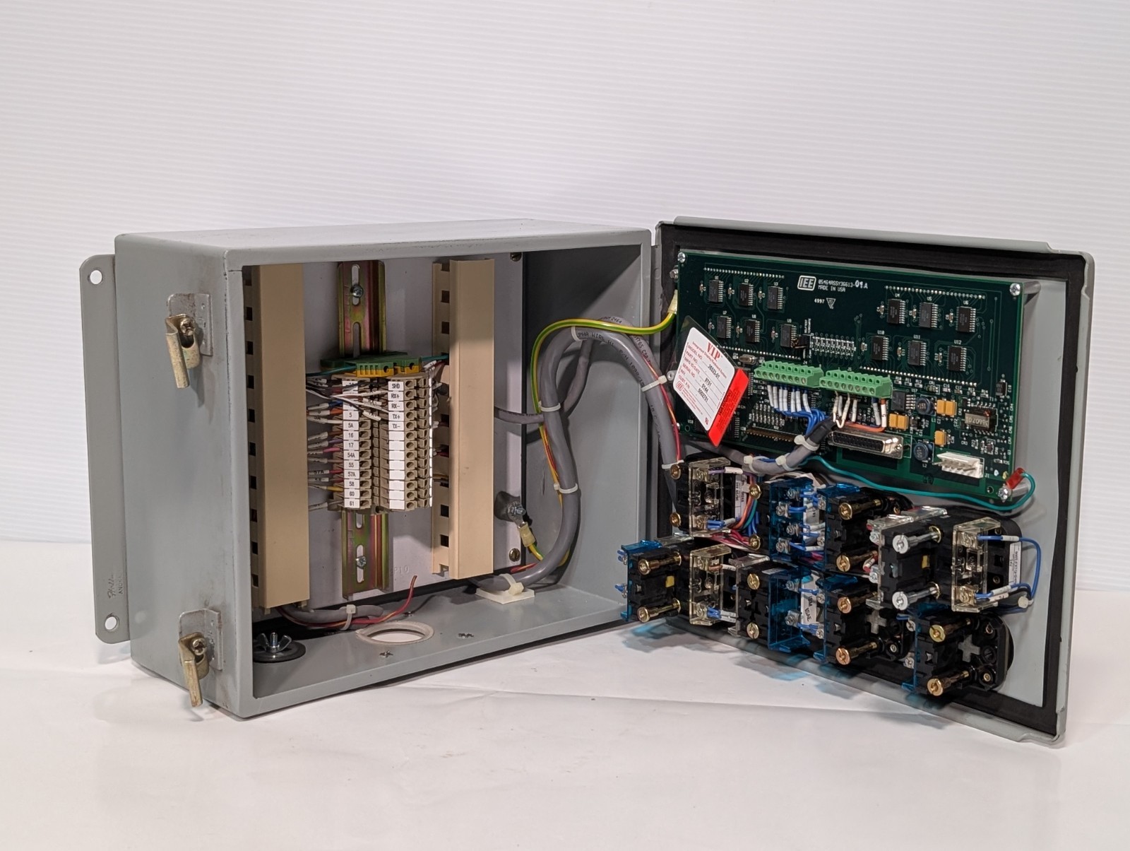 IEE 05464ASSY36613-01A PCB Display Assembly in Hoffman 13″ x 11″ x 5″ Enclosure