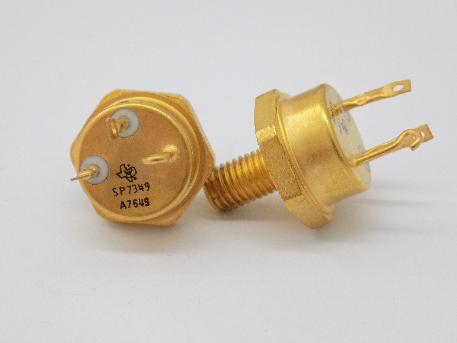 1xTexas Instruments SP7349Wer kennt diesen Transistor? Bisher habe ich folgendes
