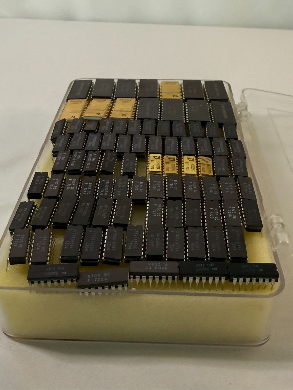 Vintage Fairchild MSI TTL IC Chip Lot Gold Ceramic & DIP Logic ICs w/ Storage