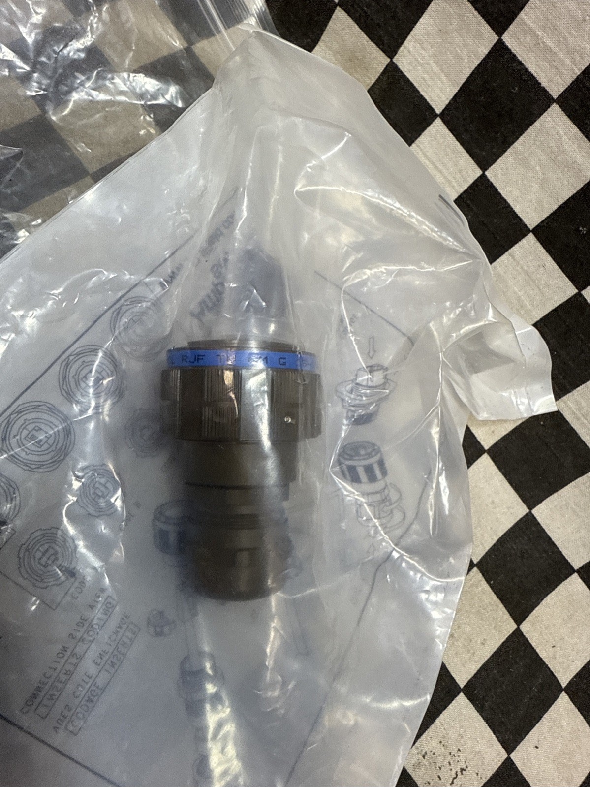 AMPHENOL RJFTV6MG 18-06, RJFTV6MG18-06, Modular Connector RJ45 Plug #119T7