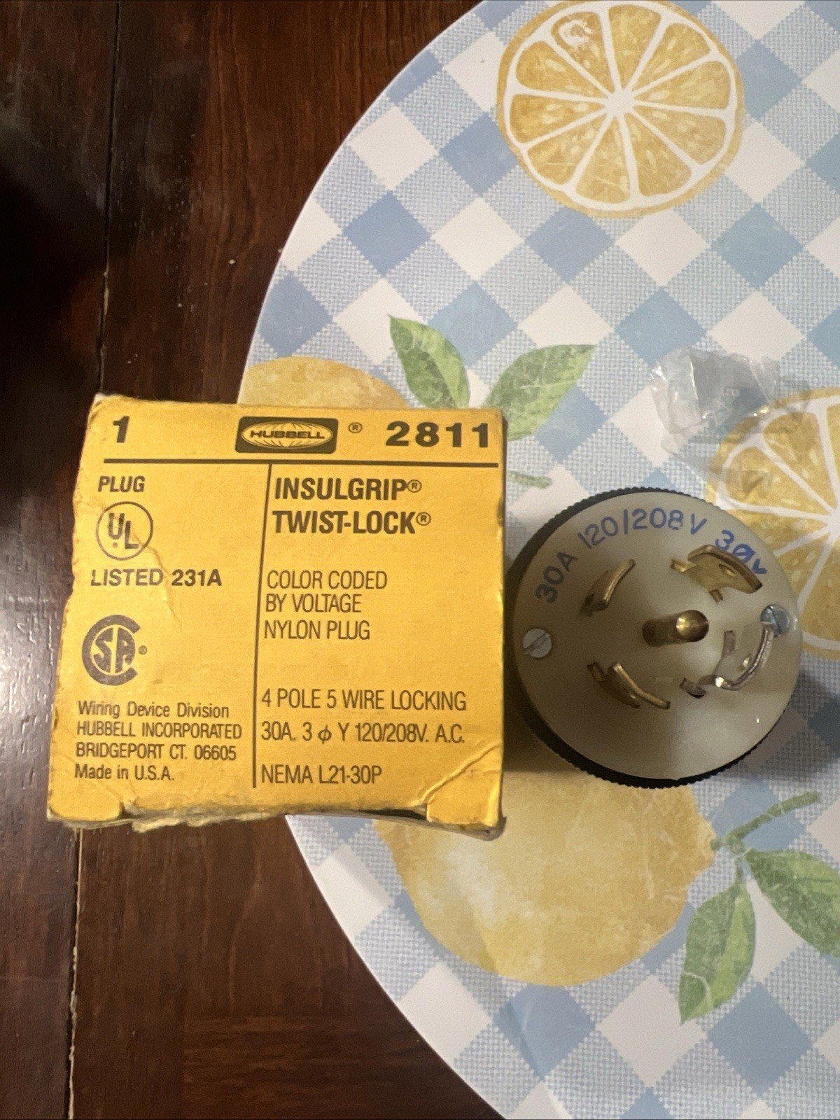 HUBBELL TWIST-LOCK INSULGRIP 2811 MALE 30A 120/208VAC 4Poles 5 Wire Locking