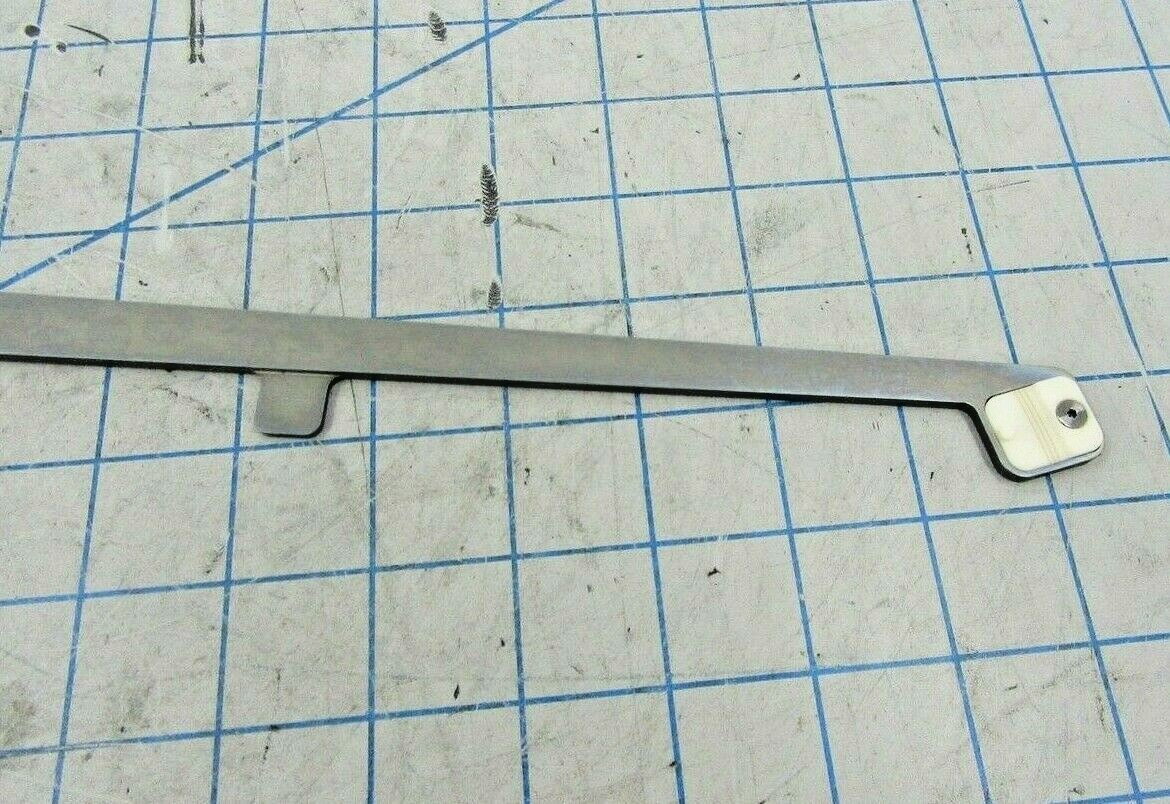 15-256077-02 / ROBOT END EFFECTOR BLADE 300MM, LEFT, L/LK, VCTR / NOVELLUS