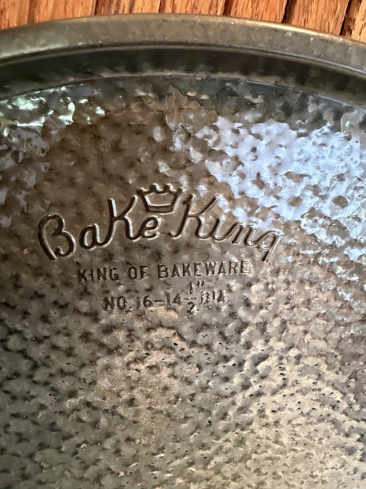 Bake King Vintage Round Pizza Baking Pan No 16 Textured Steel