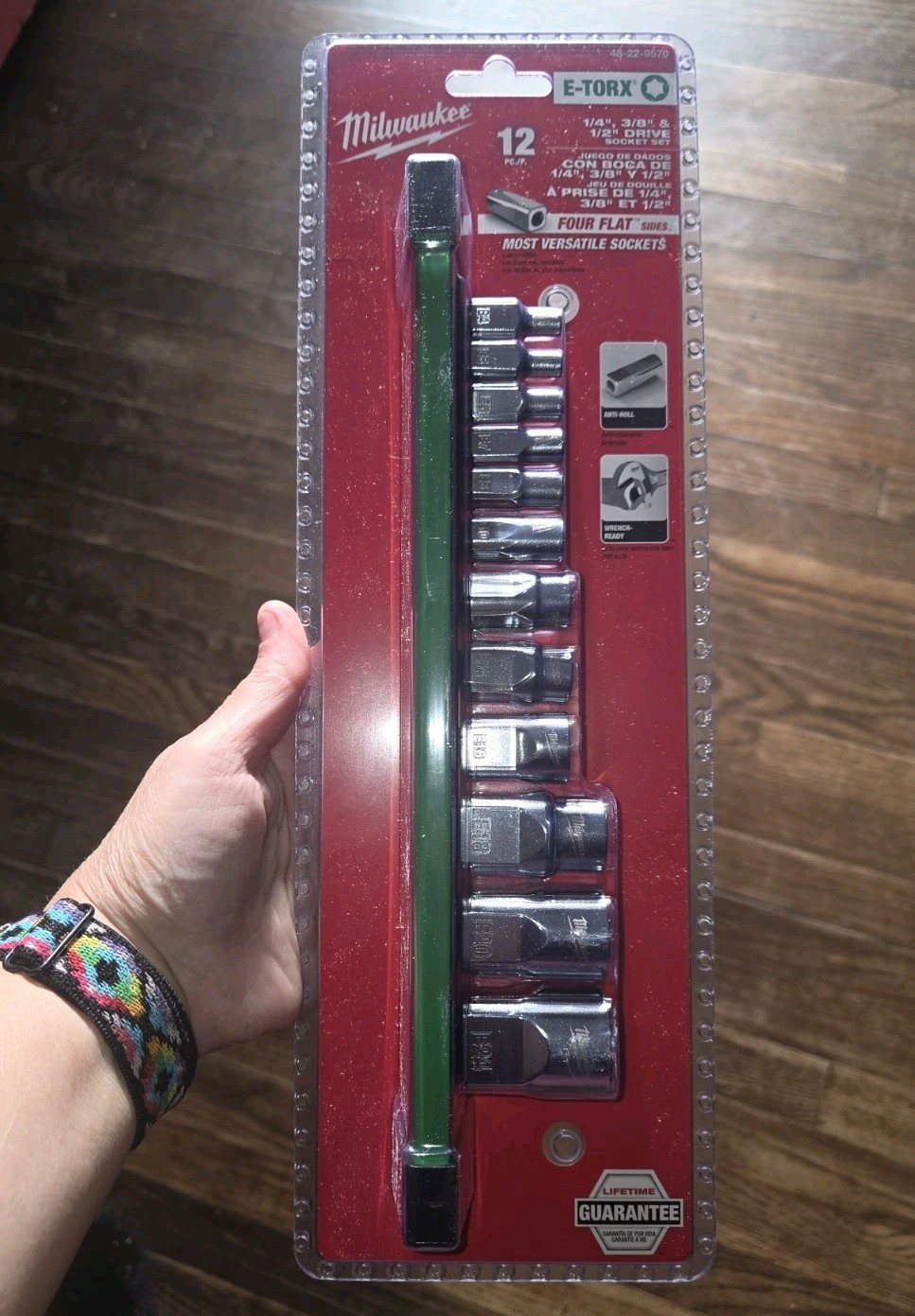 Milwaukee 48-22-9570 E-Torx 1/4″ 3/8″ & 1/2″ Drive External Sockets 12 PC Set