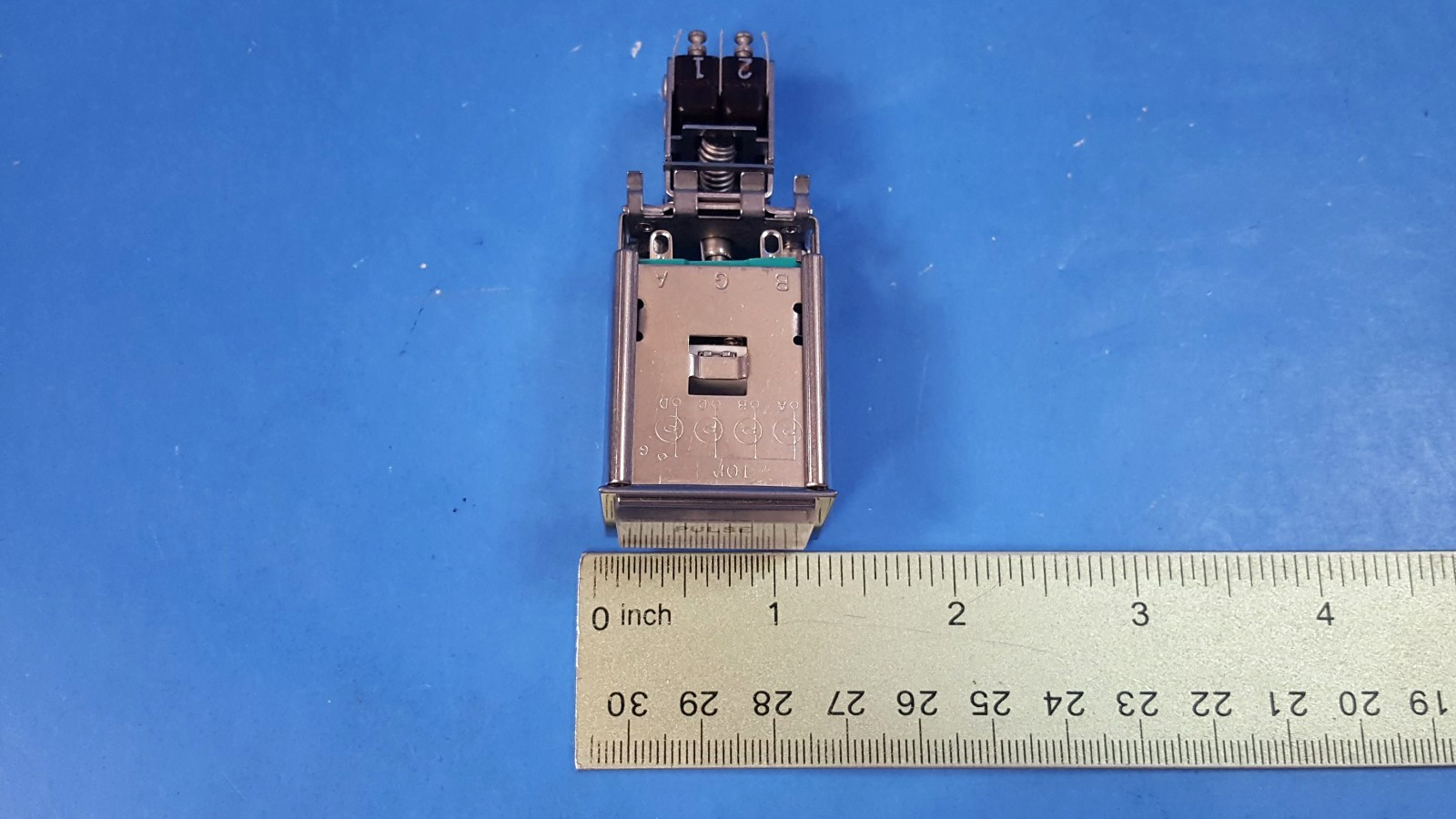 ONE-Indicating Switch, EATON, DPDT, 10EA1C1F10J2L(W)N1R1V12 PULSE, w/microswitch