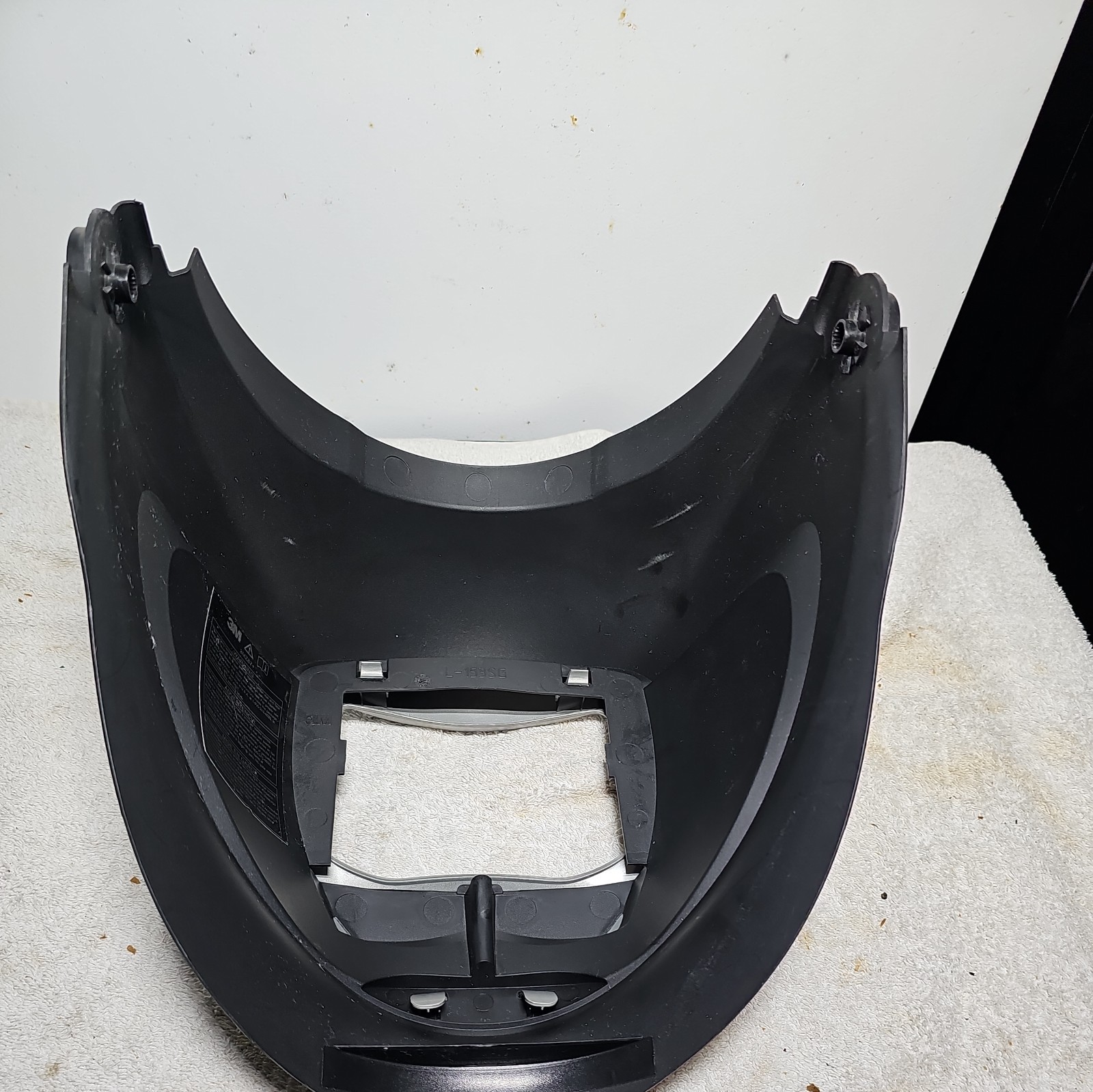 3M Speedglass shell only / no glass , head gear /or weld lenses included.