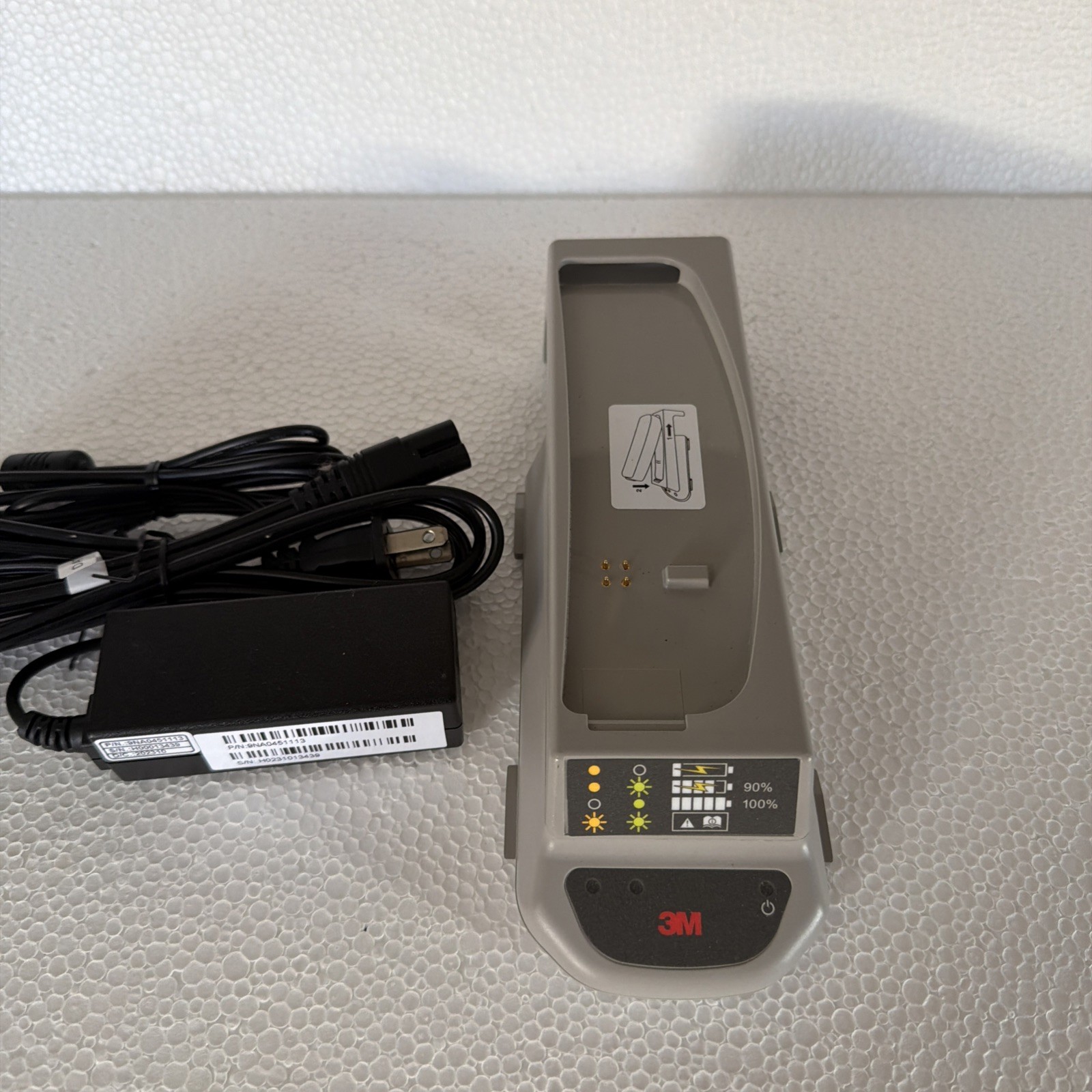 3M Versaflo TR-340 Lithium Ion Battery Charger w/ Power Supply