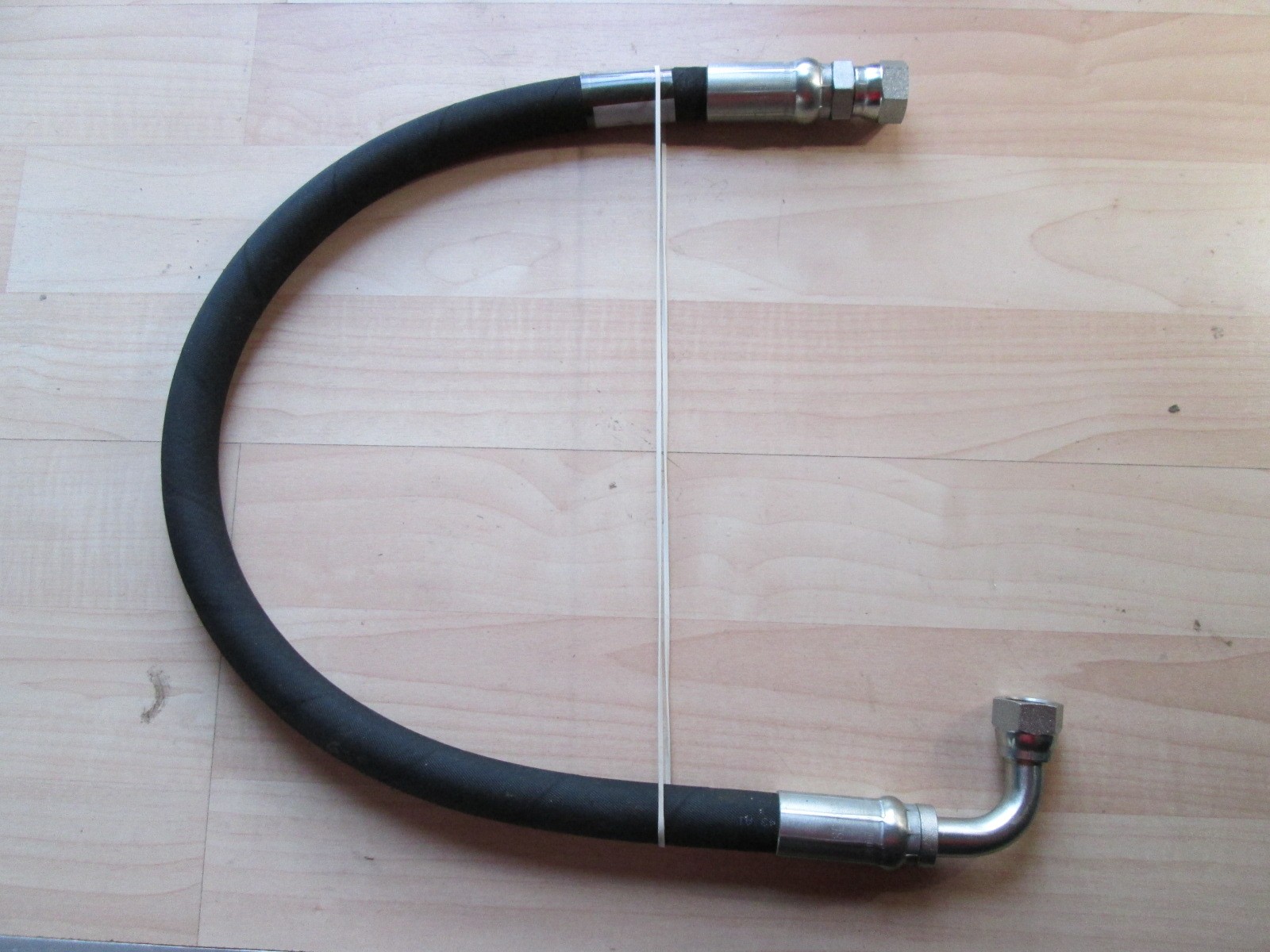 1/2″ Hydraulic Hose 29″ Long 4000psi with JIC 37 deg. Female Swivel Fittings