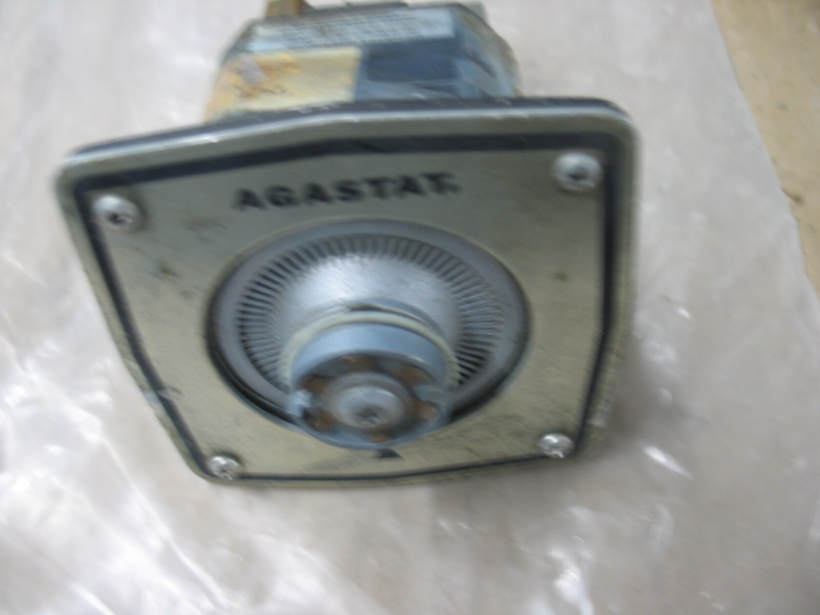 NEW KUHNKE /AGASTAT PT35H PNEUMATIC TIMER 0-30MIN ON DELAY 5-140PSI P9710