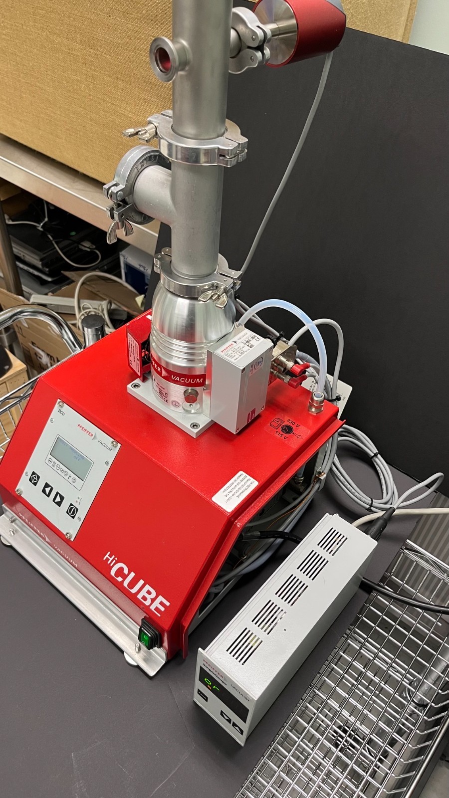 Pfeiffer HiCube 80 Turbomolecular Pump Station / Vacuum Calibration Unit