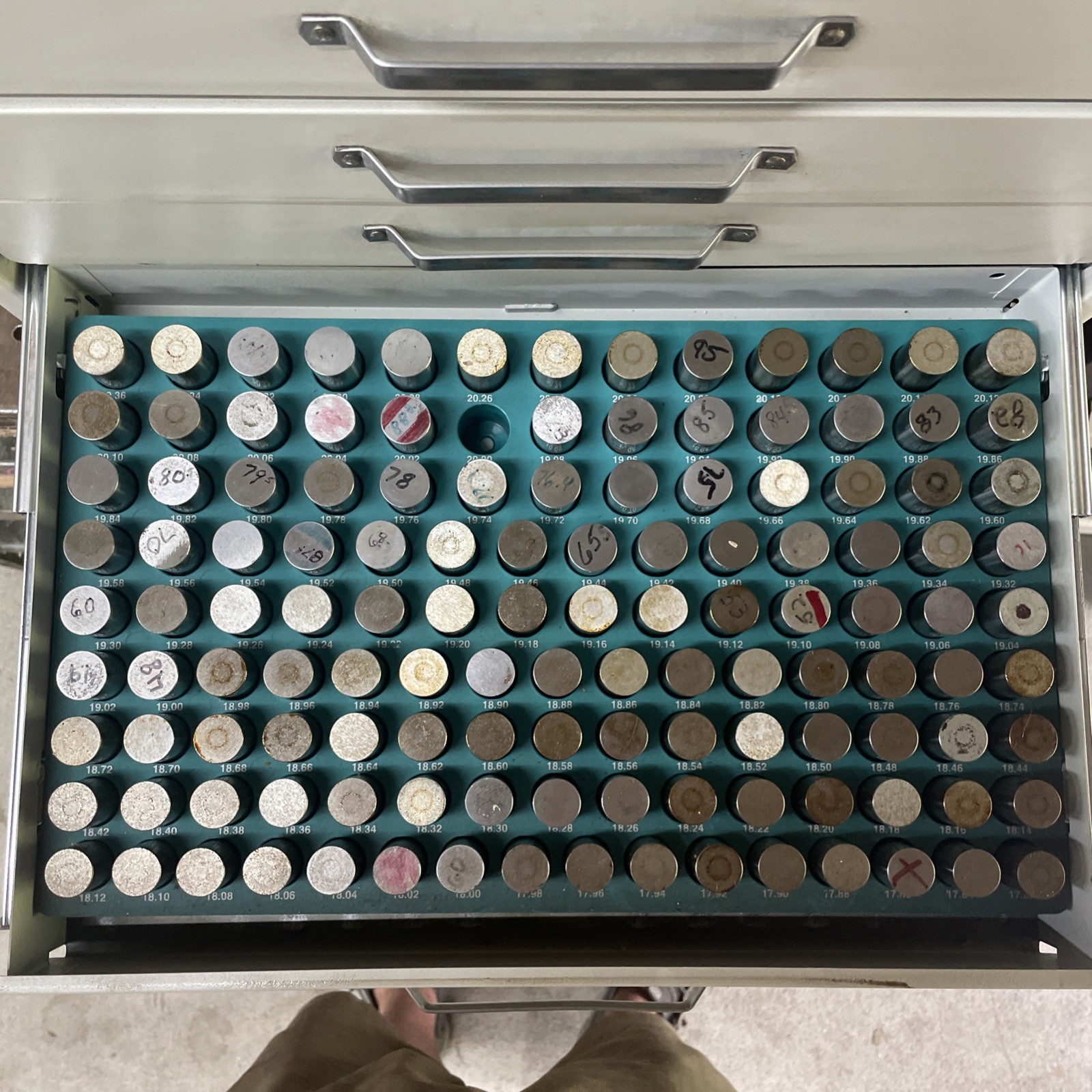 Vermont 6 Drawer Metric Pin Gage Set 1.5-22mm Plus Pin Gages .02mm Devs