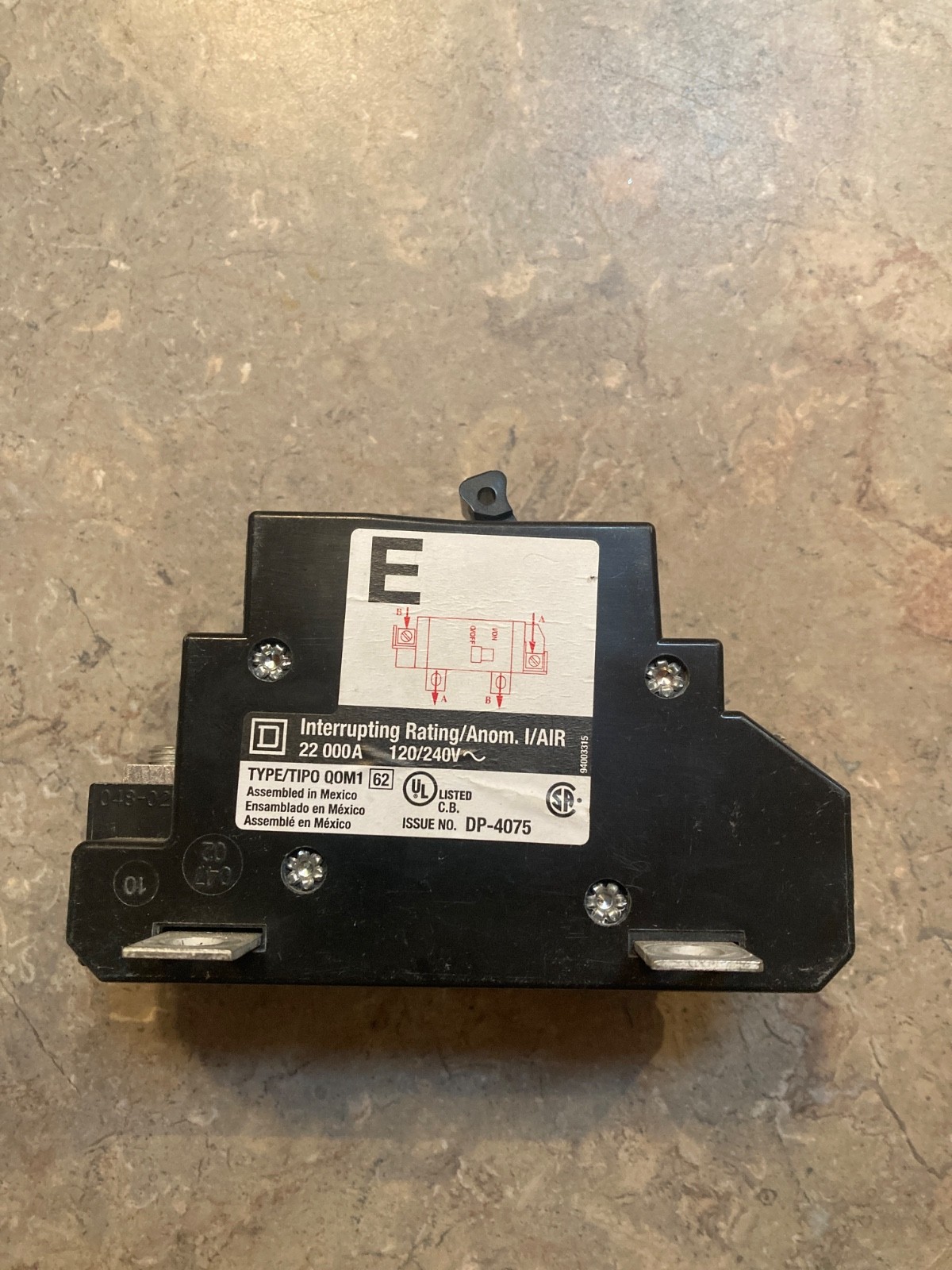 Square D QOM100VH8106 2 Pole 100 Amp Type QOM1 Bolt On Circuit Breaker 100A 2P