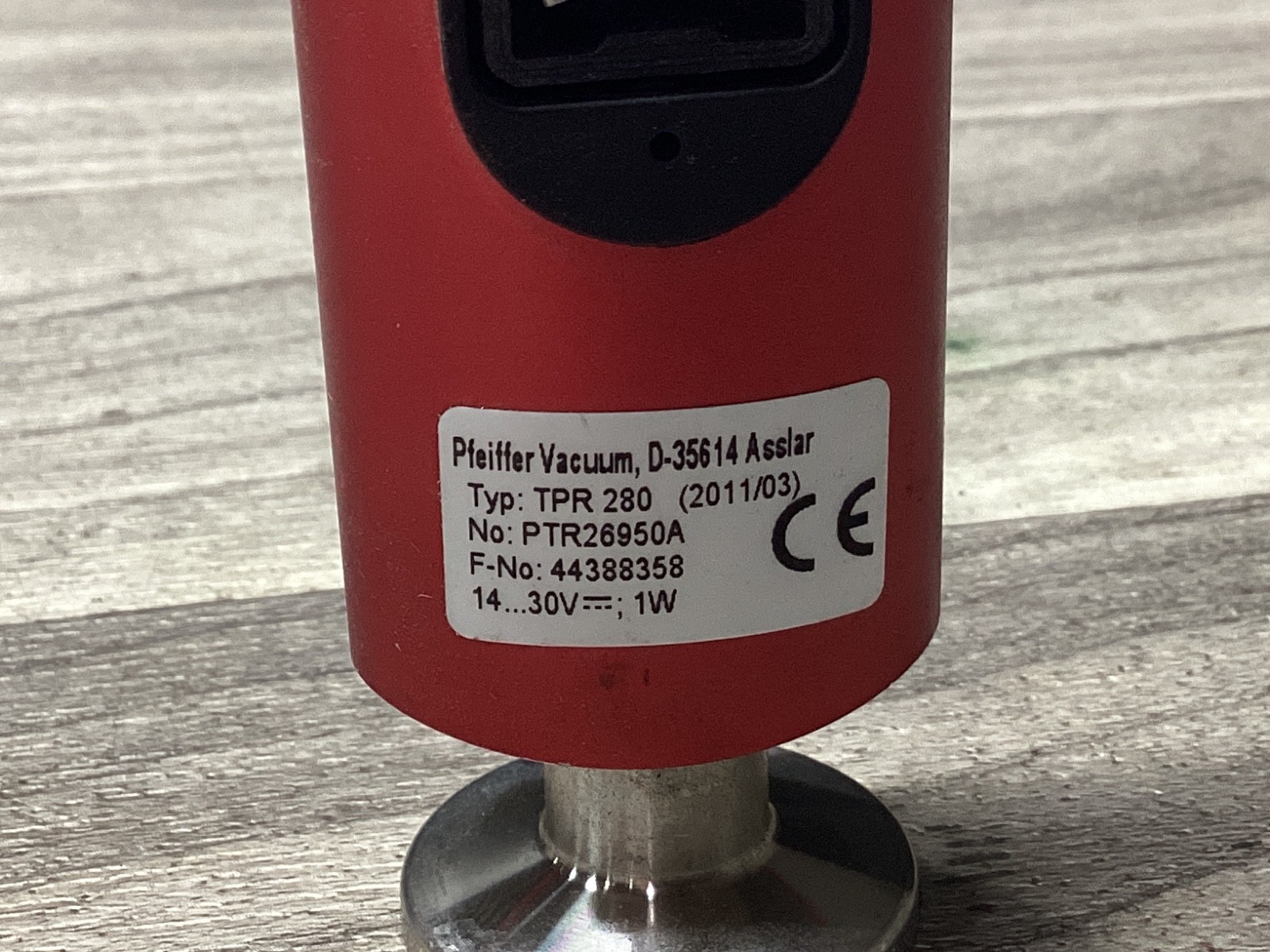 Pfeiffer Vacuum, D-35614 Assiar Type TPR 280 PTR26950A sensor #105N27*SI