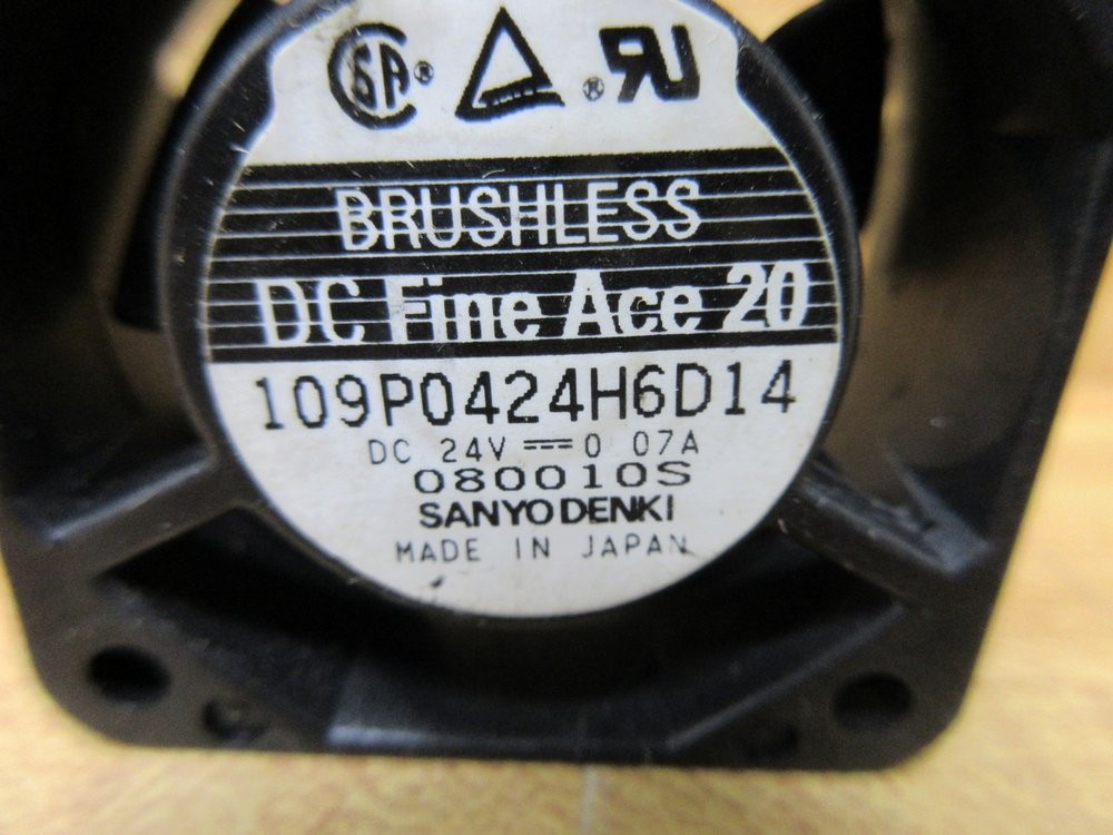 Sanyo Denki 109P0424H6D14 Fan DC Fine Ace 20