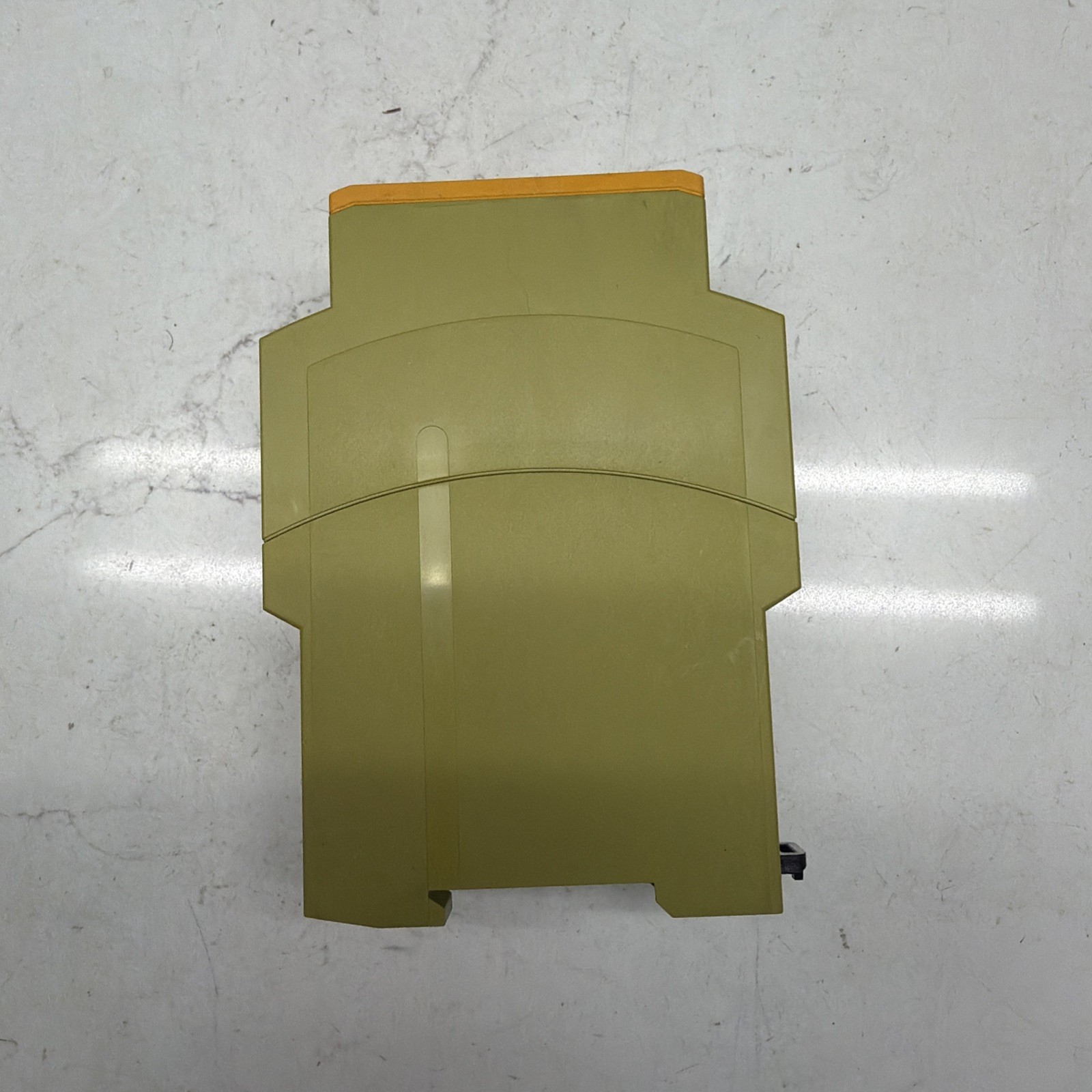 PILZ 777502 PNOZ XV2P 3/24VDC 2n/o 2n/o t safety relay