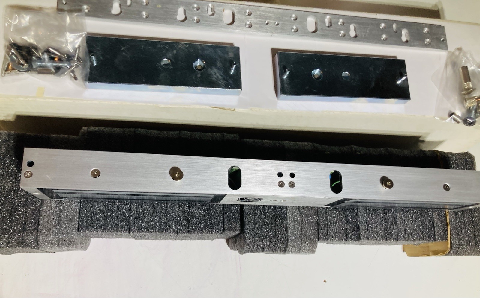 Securitron DM62BD Double Magnalock 12/24VDC Magnetic Bond Sensor Door Position