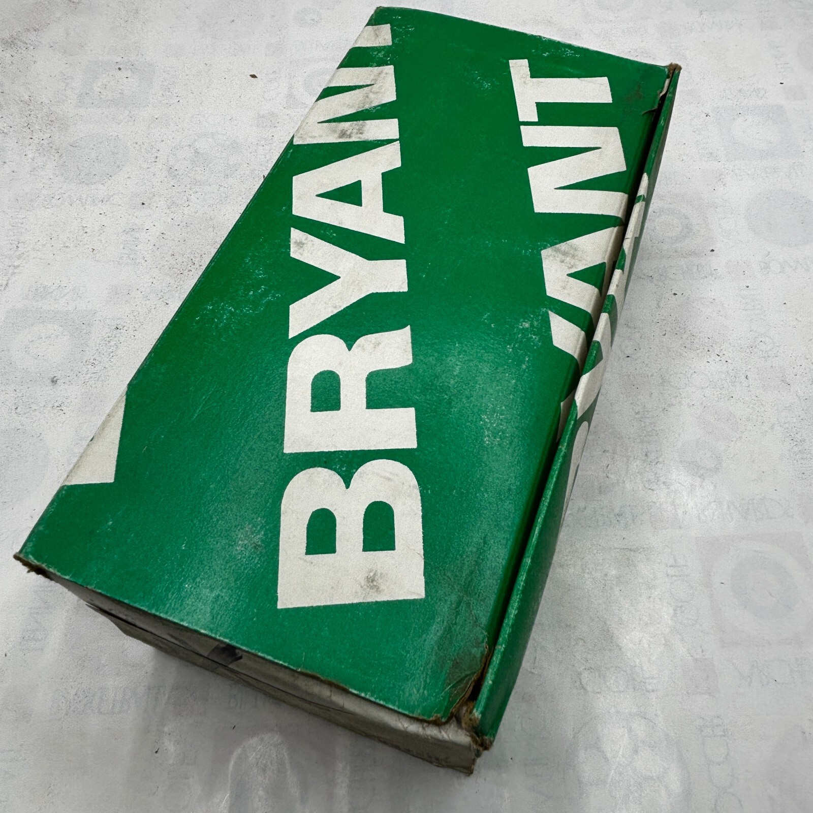BRYANT 4700 DUPLEX REC. BLACK BACK WIRED 2 POLE 3 WIRE 15A 125V TWIST LOCK ⭐