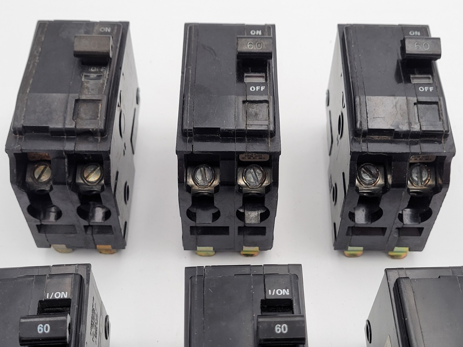 Square D QO260 60 A 2-Pole Plug-On 120/240V Circuit Breaker Type QO USED
