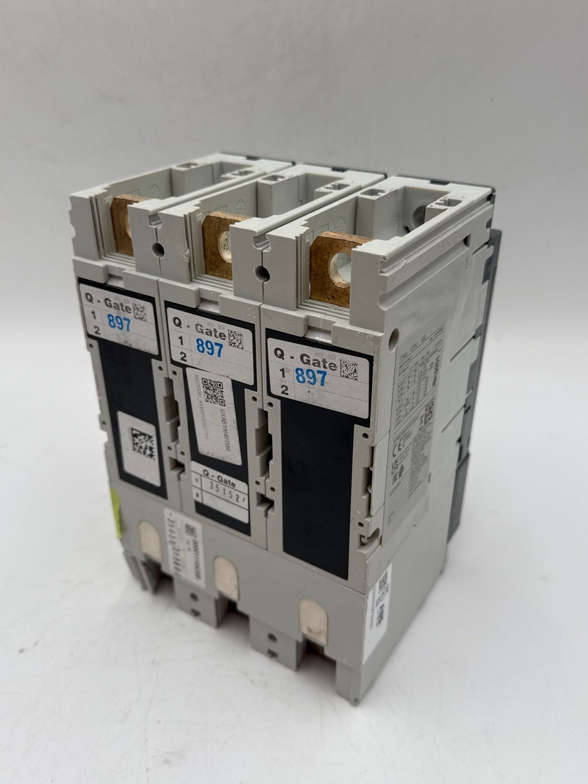 ABB XT5NU330ABFF000XXX Circuit Breaker 300A 3P 600V tmax XT5N 400 300 Amp 3 Pole