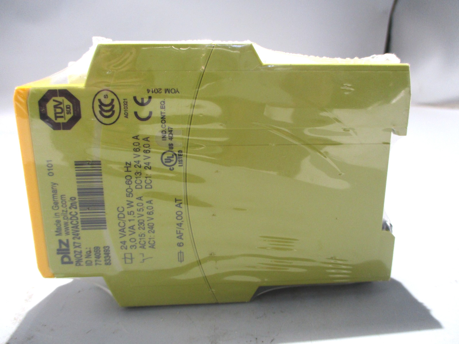 NEW PILZ PNOZ-X7 SAFETY RELAY 24V-AC/DC