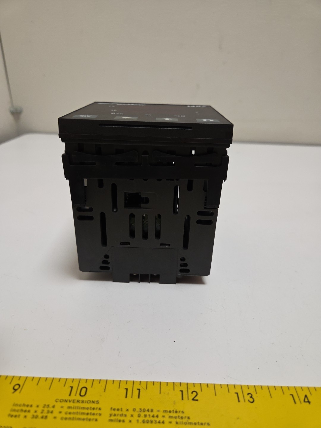 Partlow 1407/ 14071100 Temperature ProcessController 1/4 DIN Panel Mount