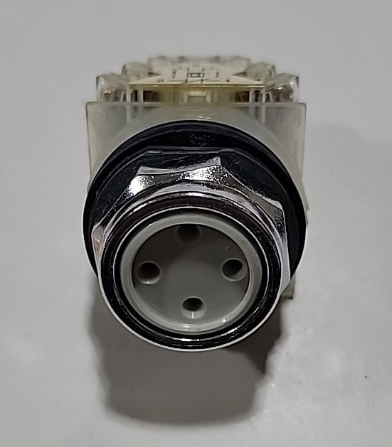 Square-D 9001-KR1UH13, Universal Pushbutton, Momentary, 1NO+1NC, 30mm