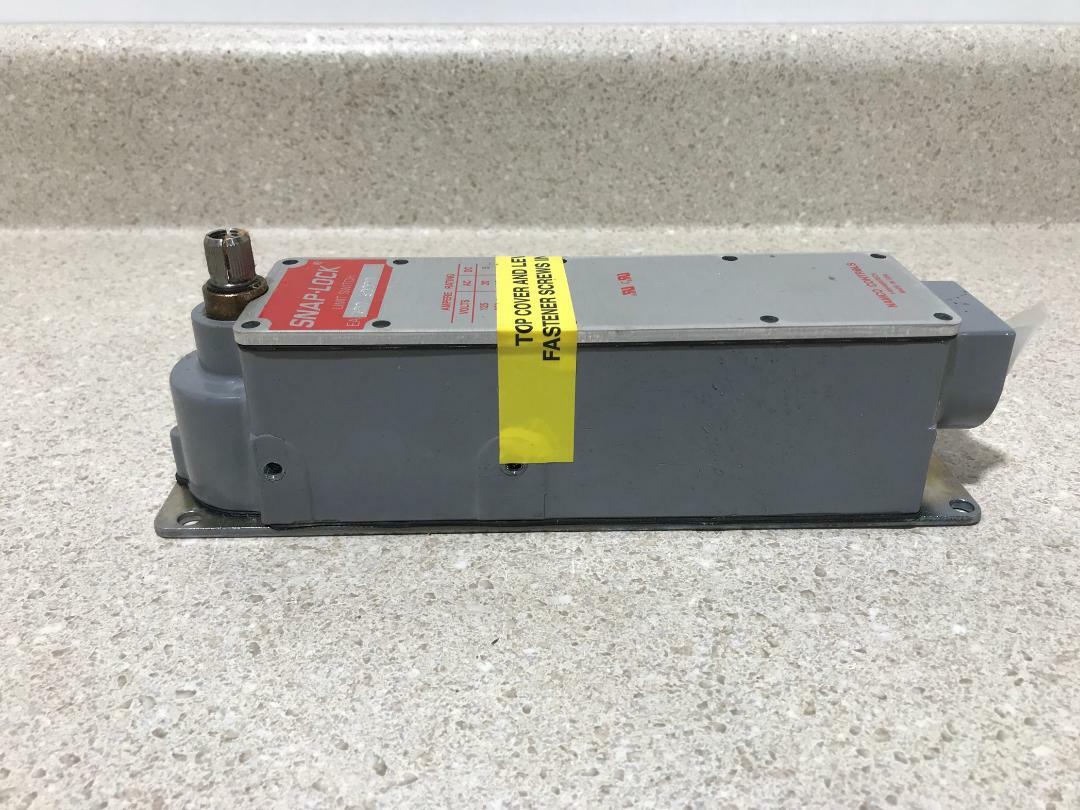 Namco Limit Switch EA700-90000 NEW