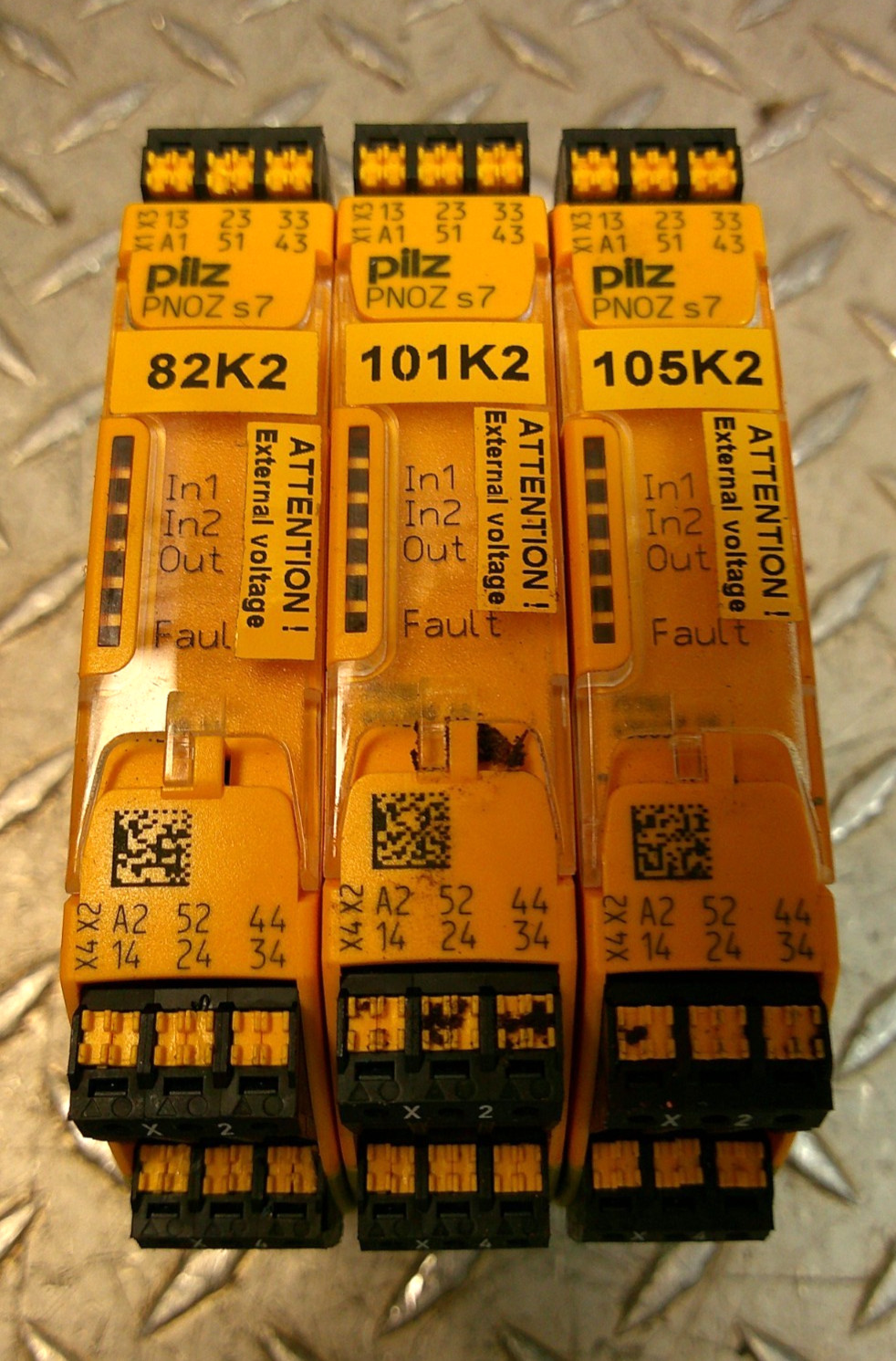 (1) Pilz 751107 PNOZ-S7-C-24VDC-4N/O-1N/C Contact Expansion Module