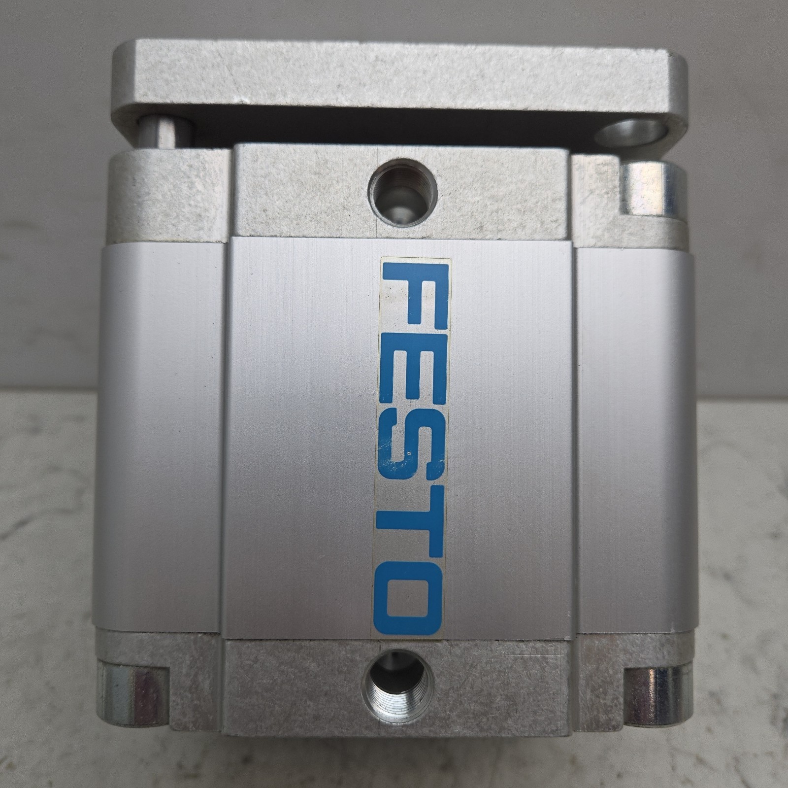Festo ADVUL-100-50-P-A Compact Pneumatic Cylinder 50mm Stroke 100mm Bore 145 Psi