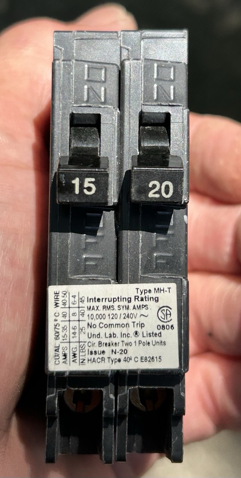 Murray MP1520 Twin Tandem 120V Single-Pole Circuit Breaker 15A 20A Never Used