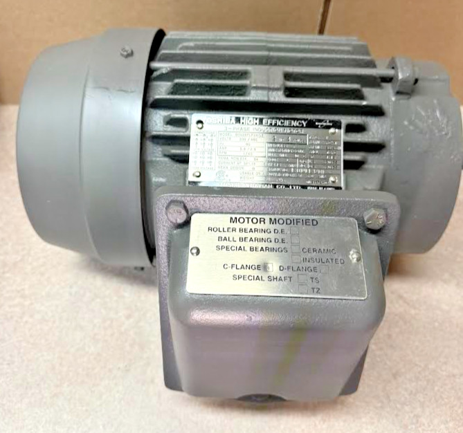 Toshiba B0024FLF2AOZ 2 HP 3-Phase Induction Motor 1740 RPM TEFC 56 Frame – NIB