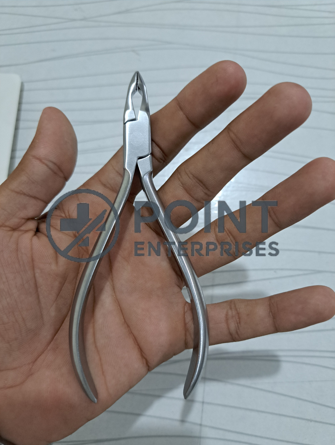 HU FRIEDY Ultra Slim Weingart Orthodontic Pliers | 678-200 |
