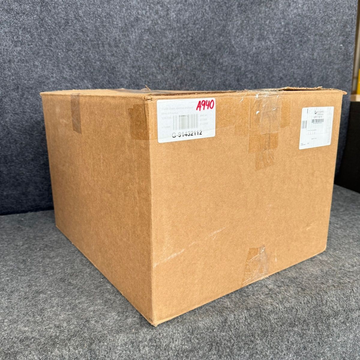 L-COM Vented Weatherproof NEMA Enclosure w/Mounting Plate and Cooling Fans*