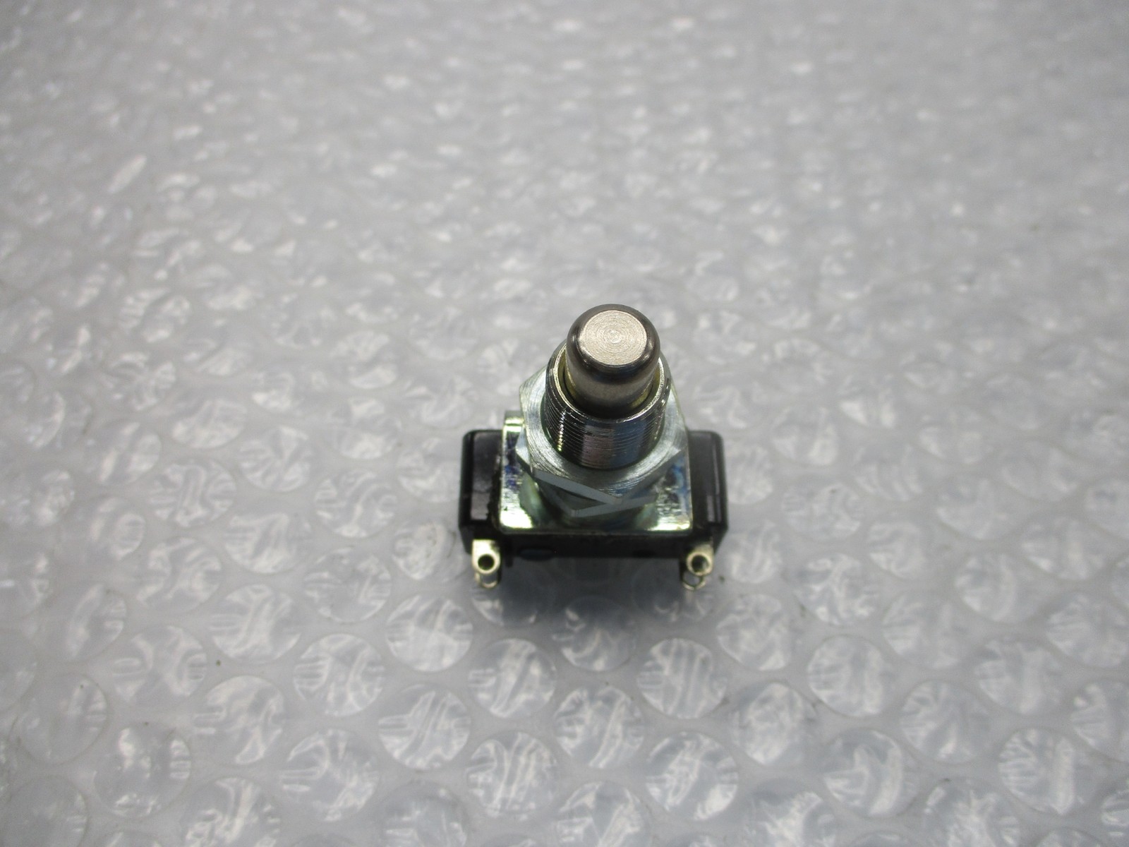 INDUSTRIAL SPARE 11-304 SWITCH NSNP