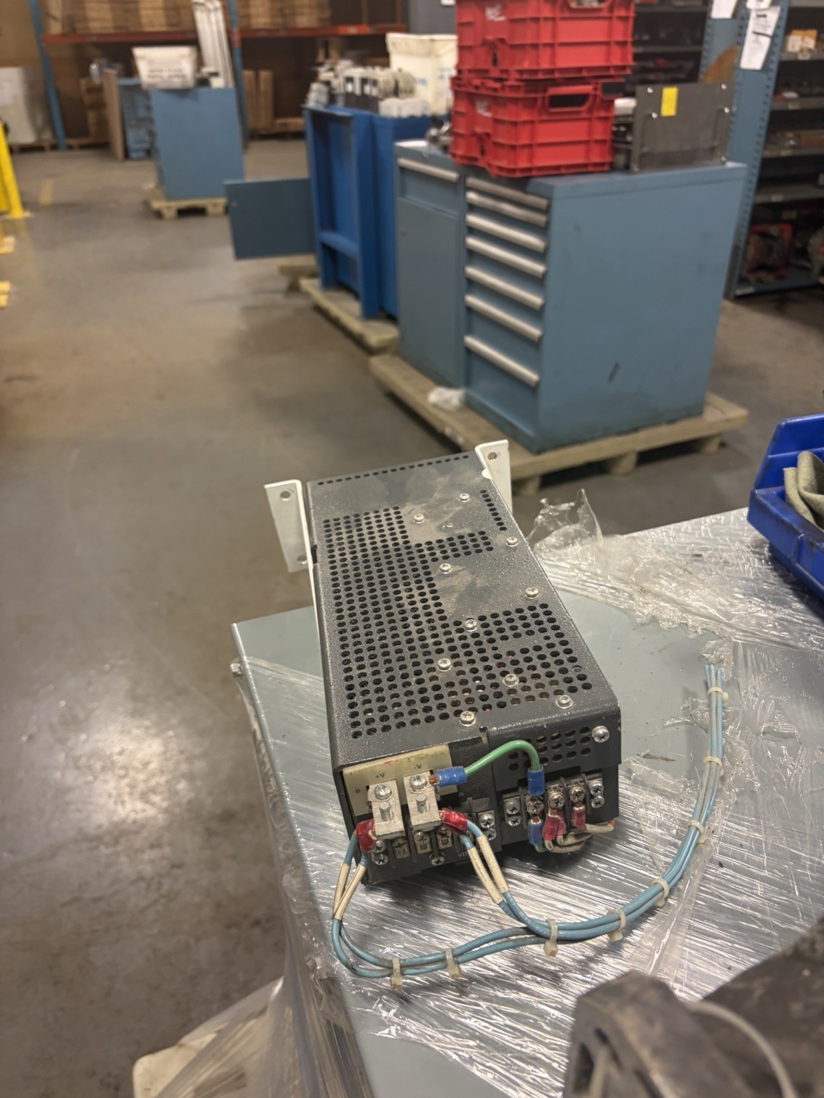 LAMBDA REGULATED POWER SUPPLY LRS-54-24 95-132VAC 5.4A USED