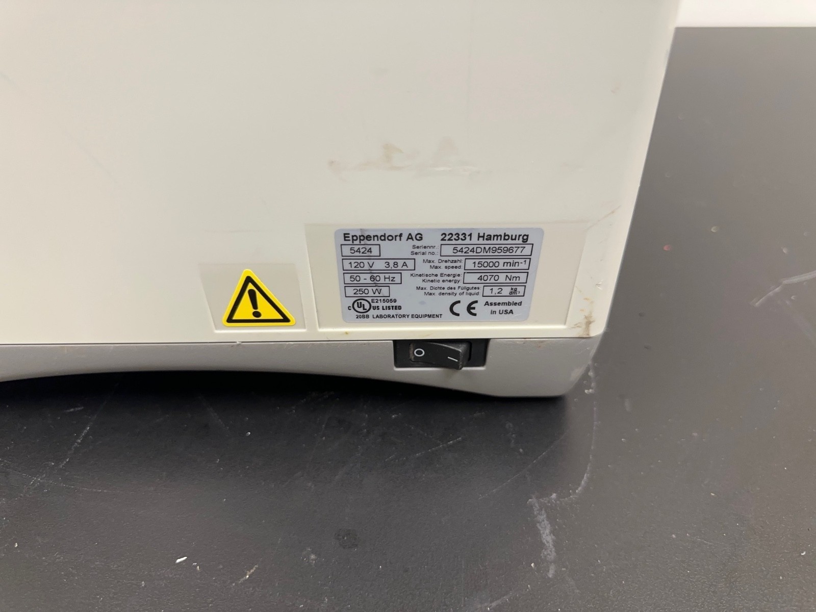 Eppendorf 5424 Benchtop Centrifuge w/FA-45-24-11 Rotor, 14680 RPM