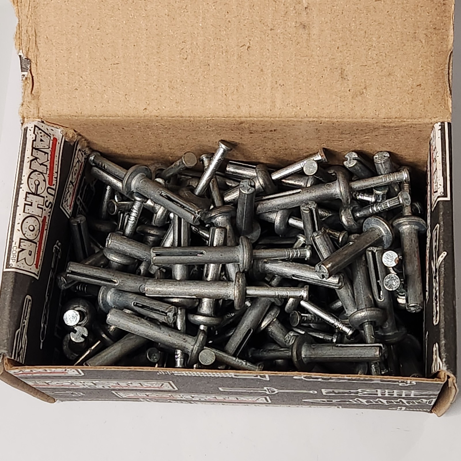 1/4 x 1-1/4″ Hammer Drive Anchors US Anchor H1412 Box of 100 pcs