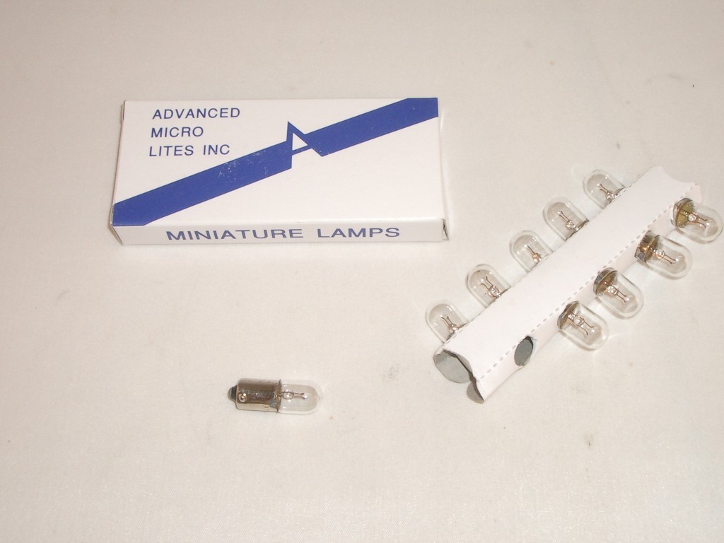 CED P-47 INCANDESCENT LAMP TYPE 47 6.3VDC BULB B9 BAYONET 10PCS HICKOK COLLINS