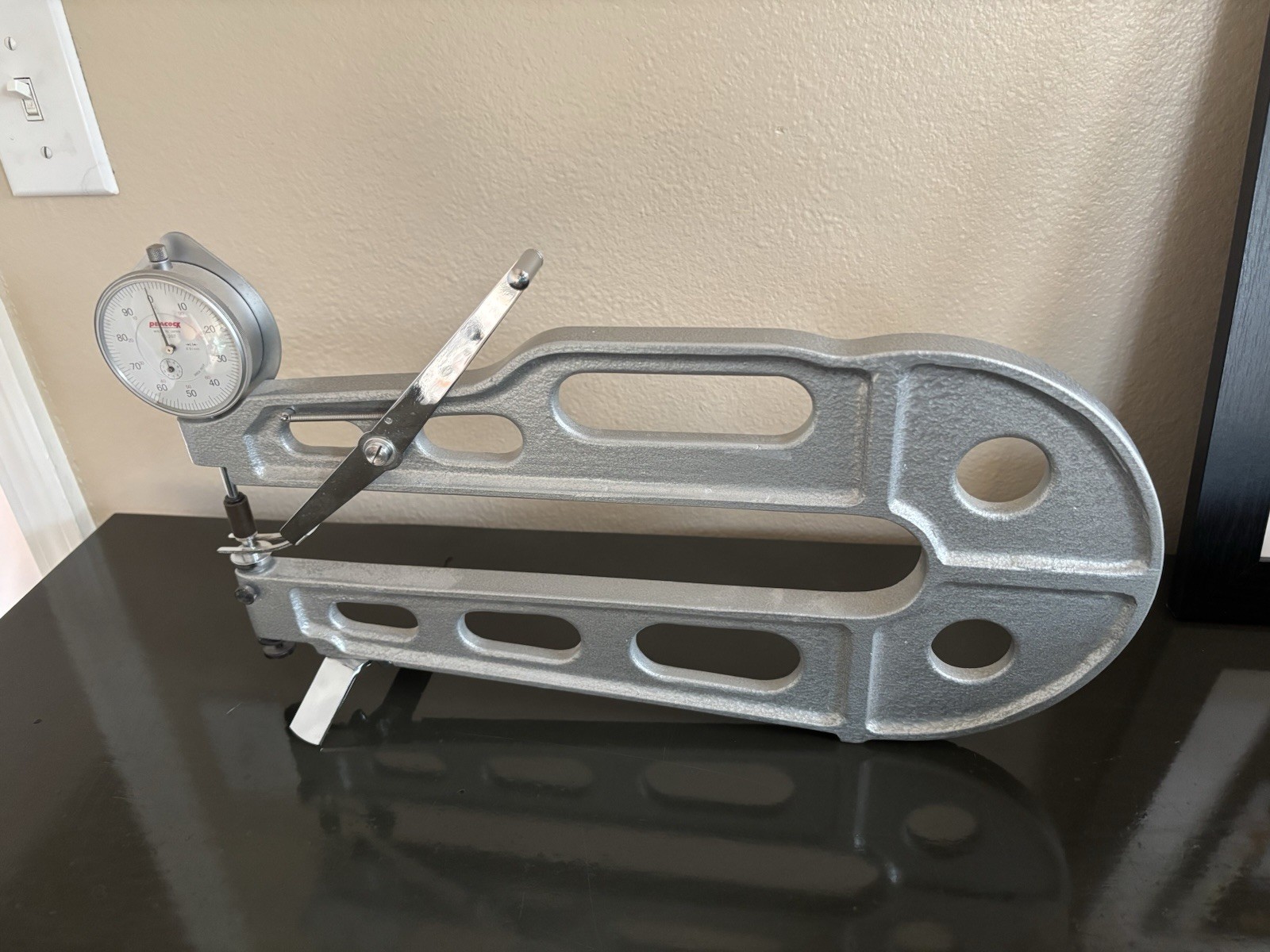 Peacock dial sheet gauge