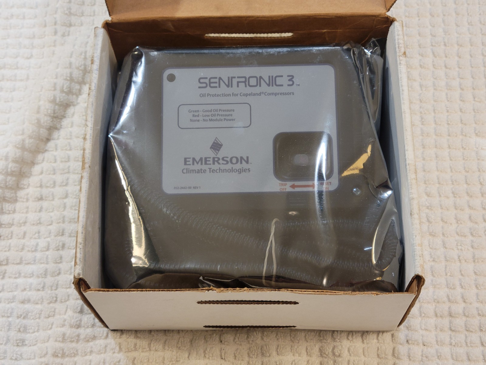 Copeland 585-1076-02 – Sentronic 3 MODULE & SENSOR KIT. New in Box Free Shipping