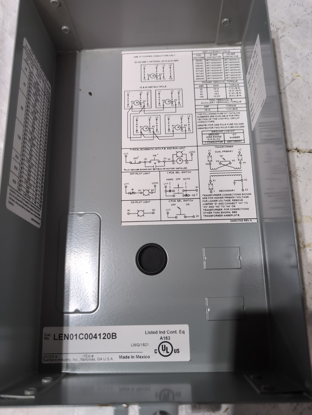 New Siemens LEN01C004120B 4 Pole 30A Electrically Held Lighting Contactor