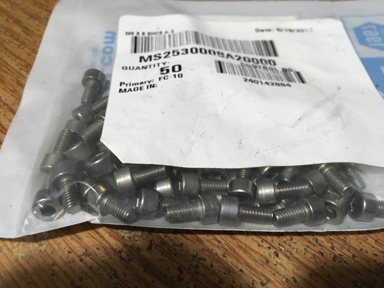 (50) M4-0.7 x 8mm ISO 4762/DIN 912 Hex Drive Grade A2-70 Stainless Steel Socket
